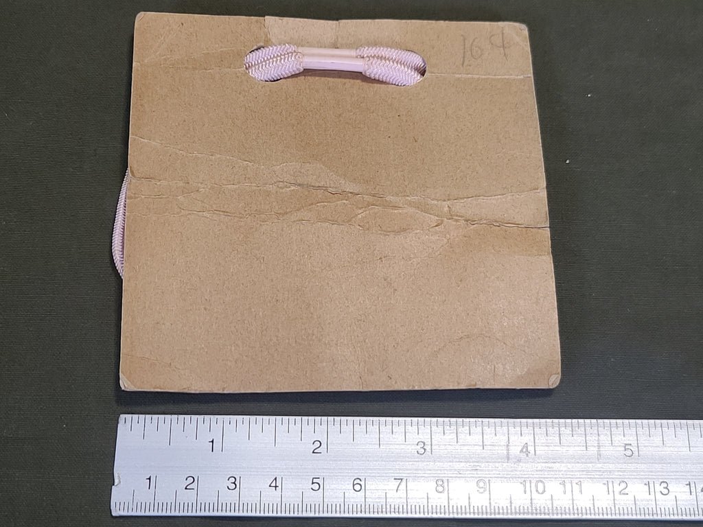 Roll Garter on Card — image 4