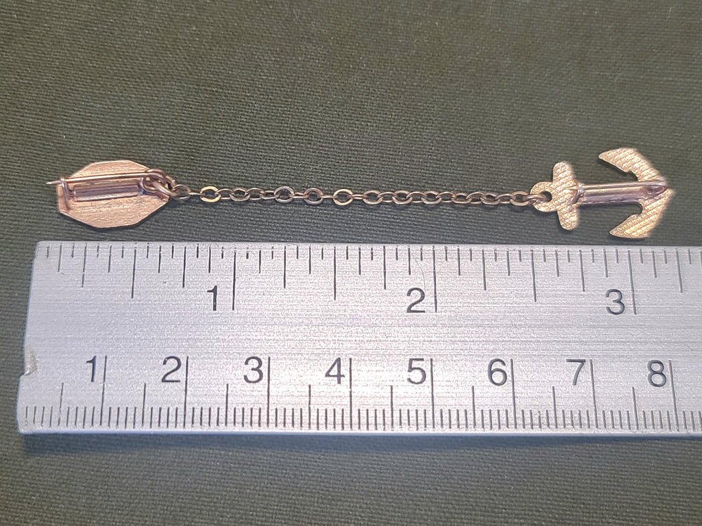 Keep 'Em Sailing Anchor Chain Pin — image 4