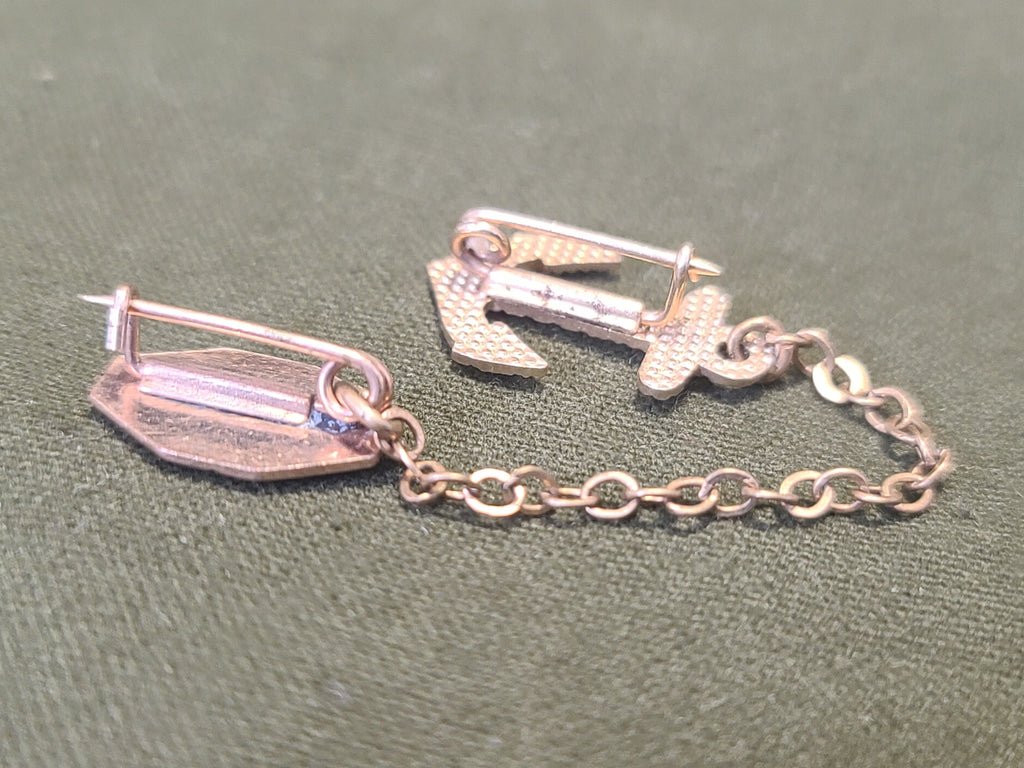 Keep 'Em Sailing Anchor Chain Pin — image 5