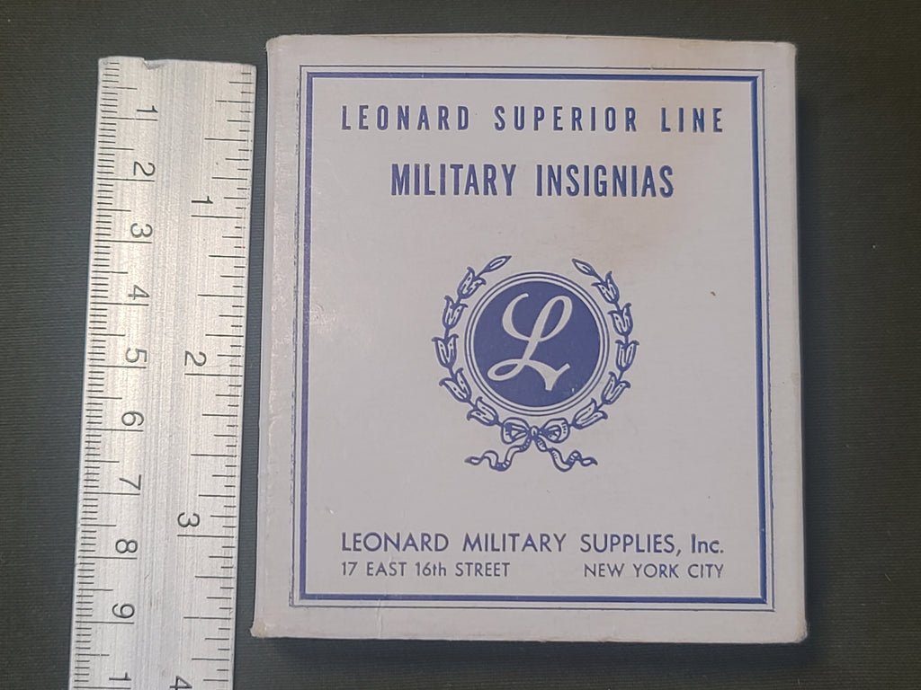 Army Nurse and U.S. Insignia Pins in Box — image 8