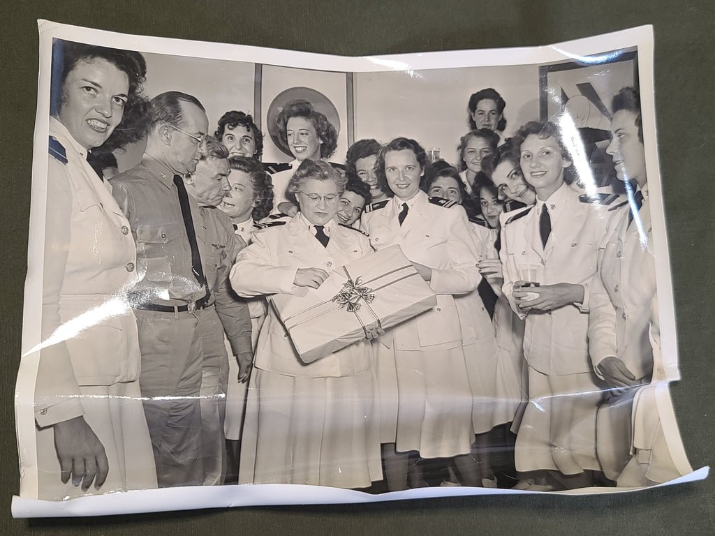 Two Large Navy Nurse Photos 1944 — image 8