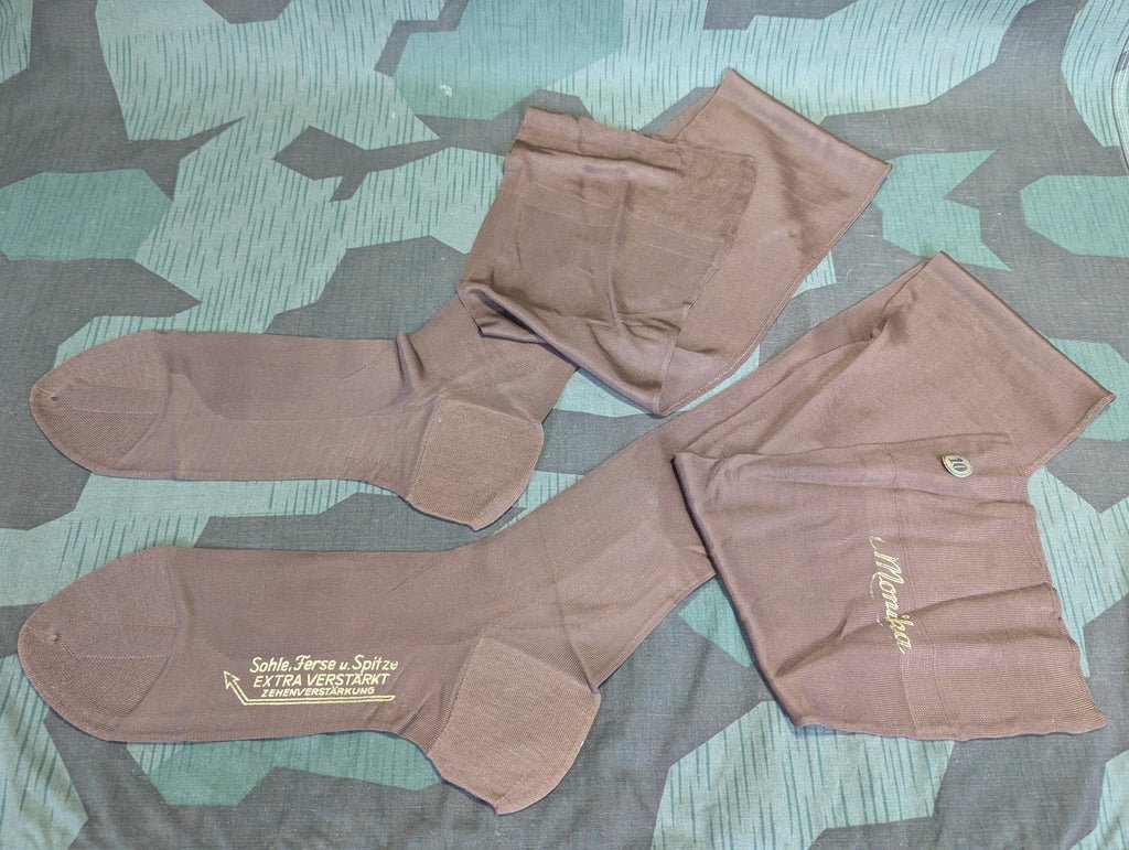 Vintage German Monika Seamed Stockings Size 10 — image 2