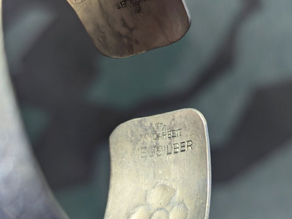 EM Handarbeit Neusilber Cuff Bracelet — image 2