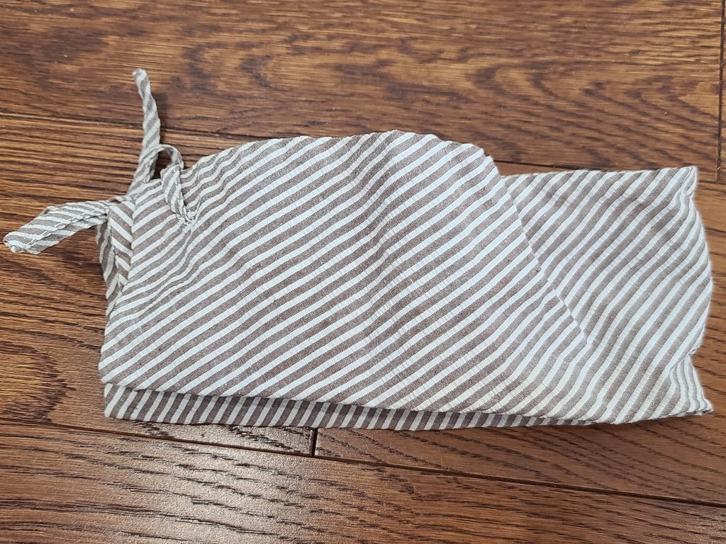 ANC Seersucker Hospital Dress and Hat(B-36' W-26.5' H-36') — image 27