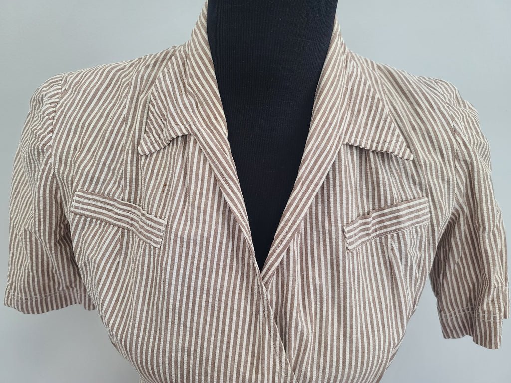 ANC Seersucker Hospital Dress and Hat(B-36' W-26.5' H-36') — image 6