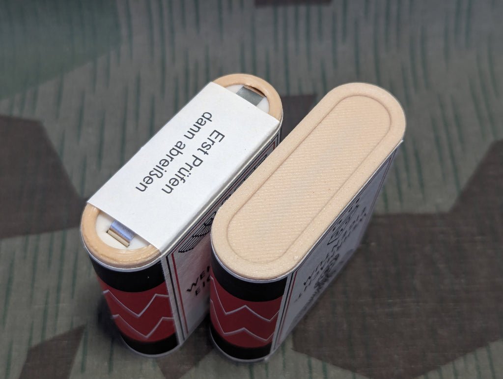 Reproduction 4.5v German Flashlight Battery — image 2