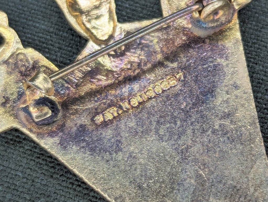 Army Soldier Sweetheart V Pin — image 3