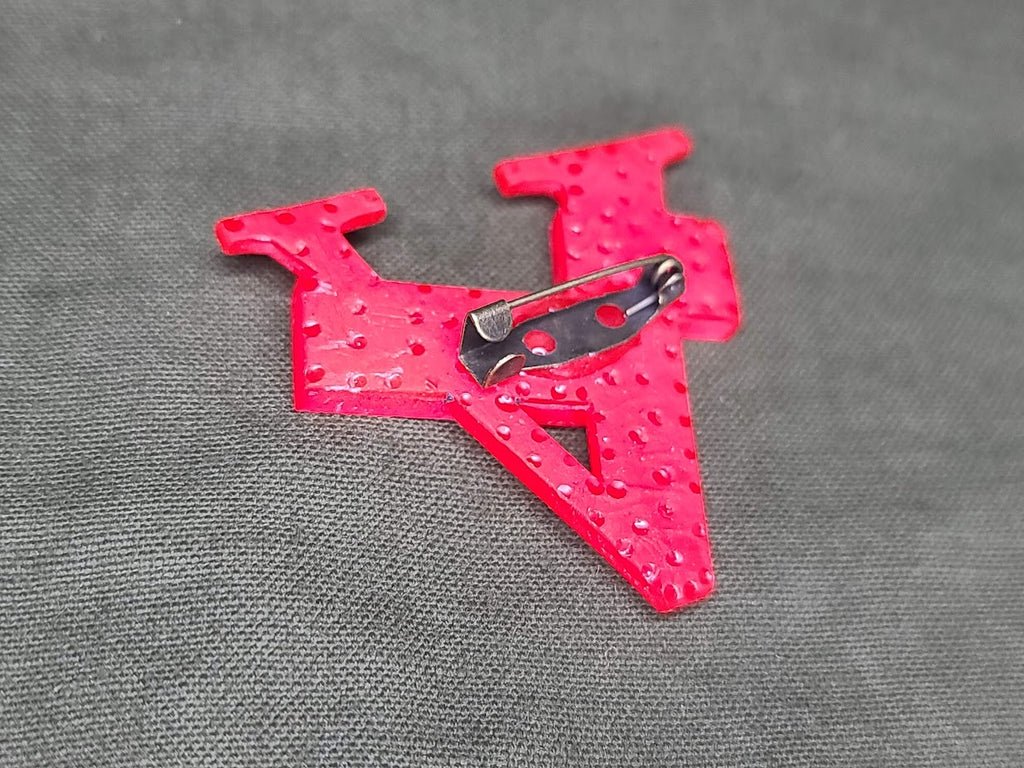 New V for Victory Pin — image 3