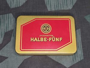 Repro Halbe Fünf Cigarette Tin