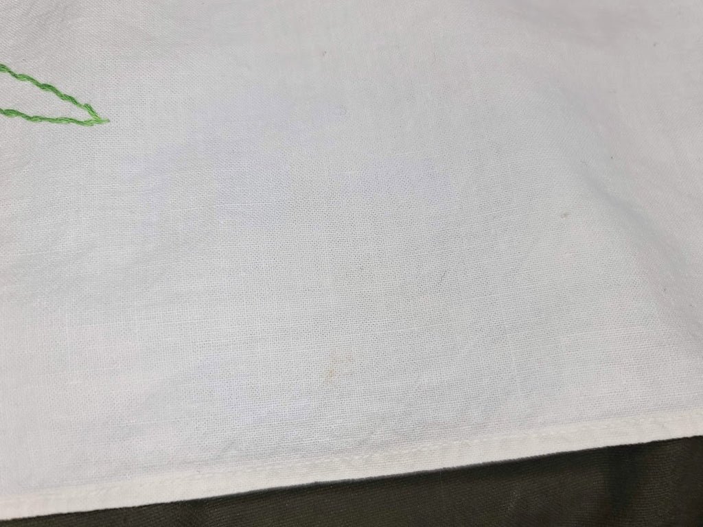 V for Victory Flags and Flower Linen — image 6