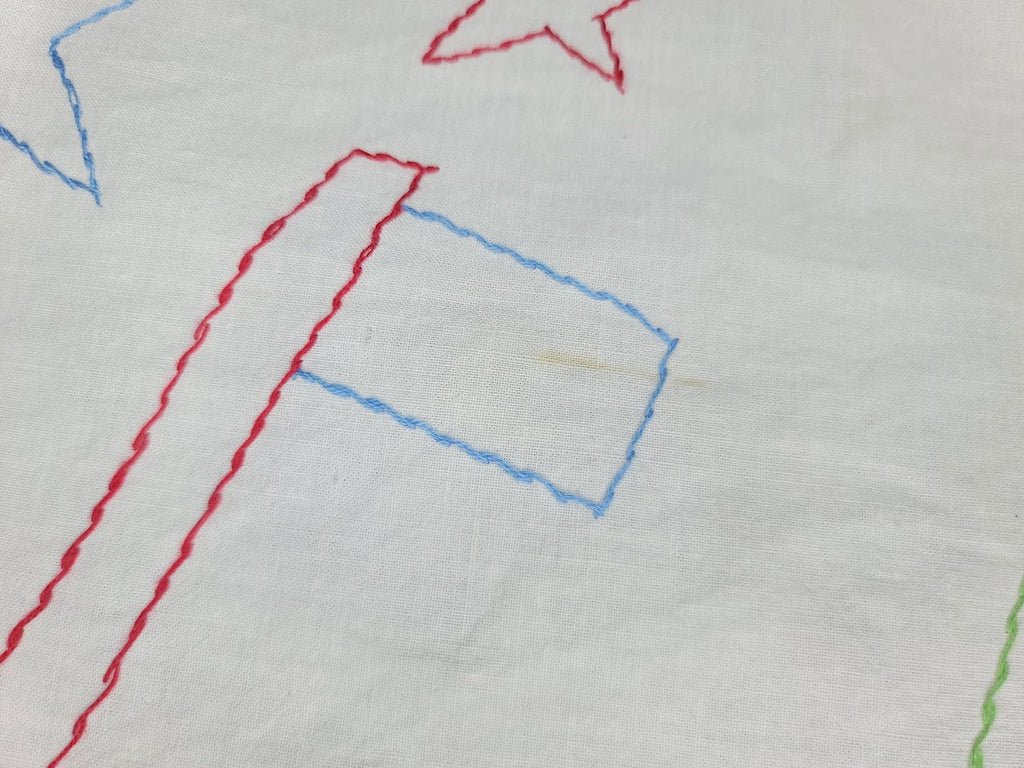 V for Victory Flags and Flower Linen — image 7