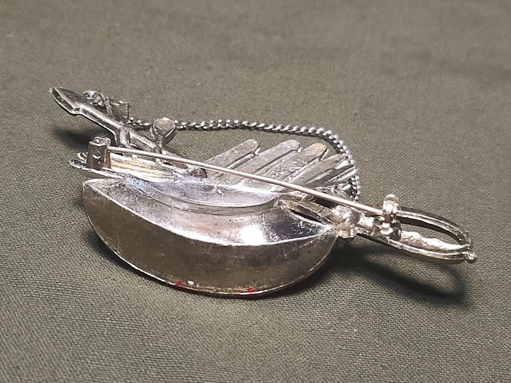 Army Hat with Gloves and Sword Brooch — image 7