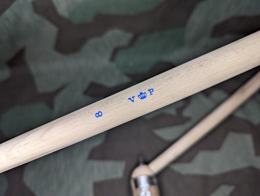 German Old-Timey Paint Brush — image 3