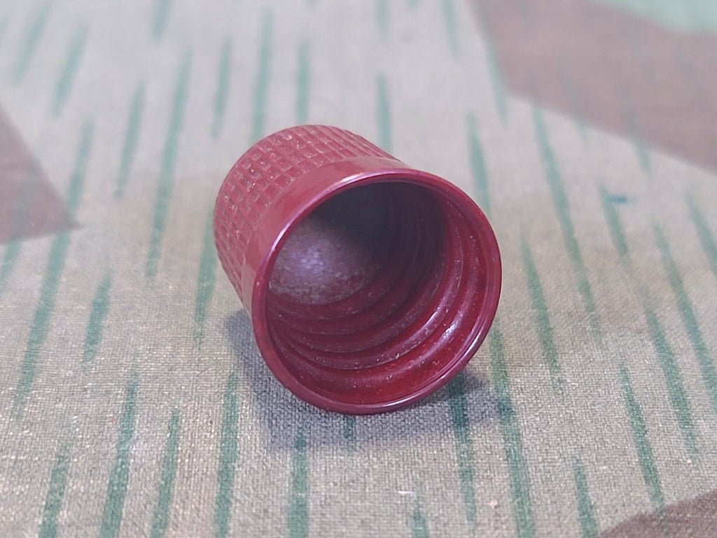 Red Bakelite Finger Hat Thimble — image 4