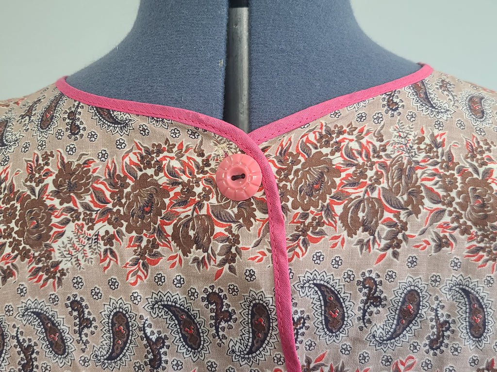 Pink and Brown Paisley Flower Print Wrap Dress(B-44' W-35' H-46') — image 8