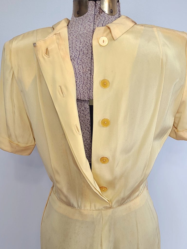 Yellow Dress with Cute Accents AS-IS(B-40' W-26' H-40') — image 8