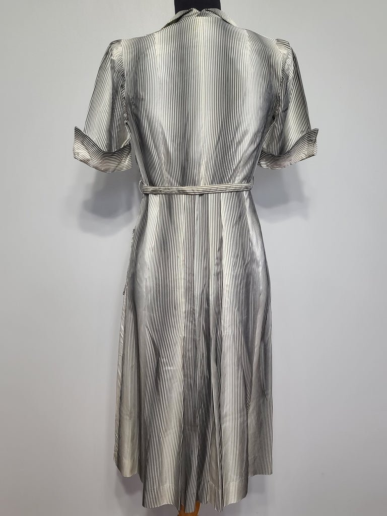 Black and White Stripe Dress(B-35' W-29' H-37') — image 3