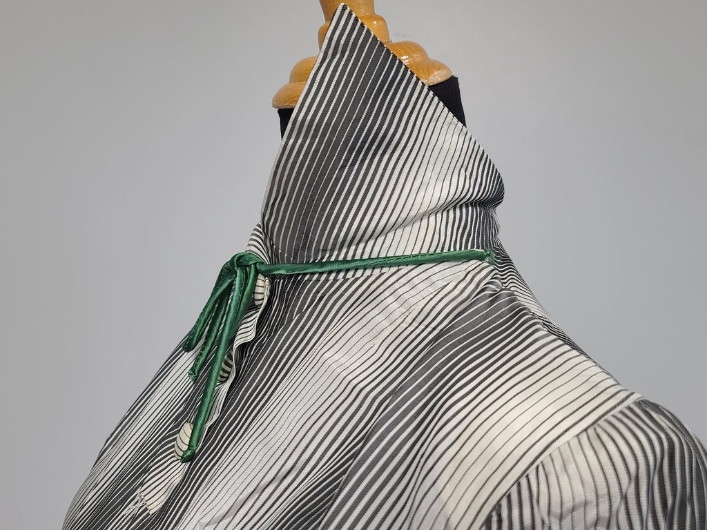 Black and White Stripe Dress(B-35' W-29' H-37') — image 8