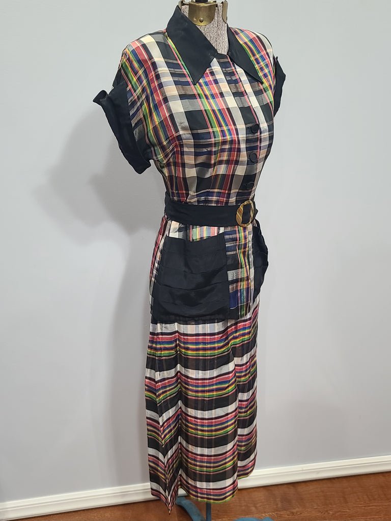 Colorful Plaid Skirt Suit(B-35' W-25' H-35') — image 2