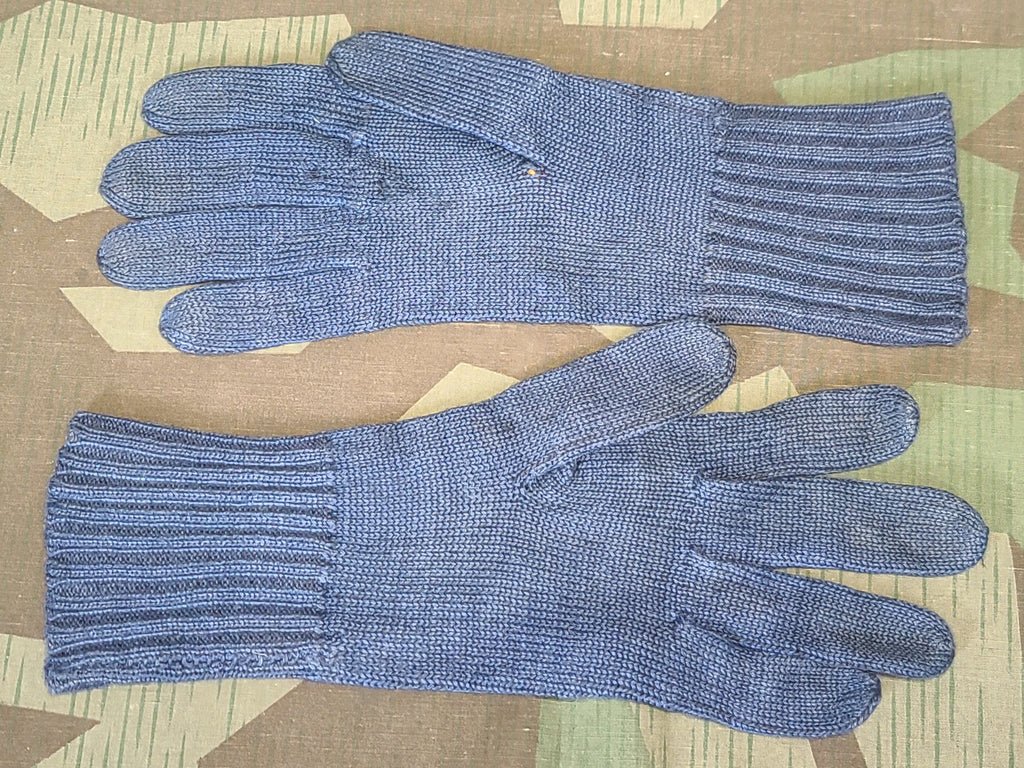 German Flower Winter Gloves — image 5