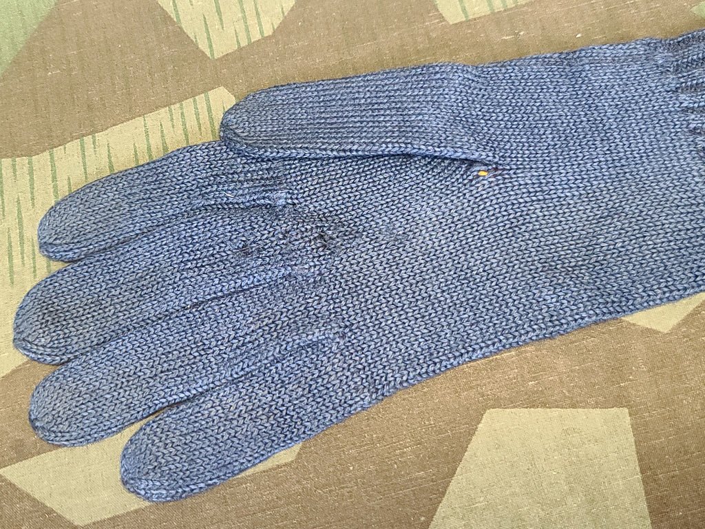 German Flower Winter Gloves — image 6