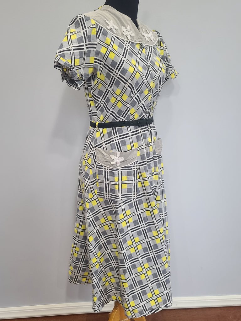 Gray and Yellow Plaid Dress(B-38' W-29' H-34') — image 4