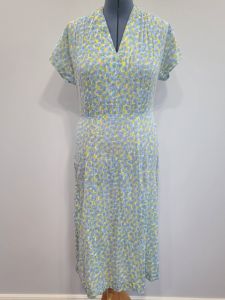 Blue and Yellow Print Dress(B-41' W-34' H-41')
