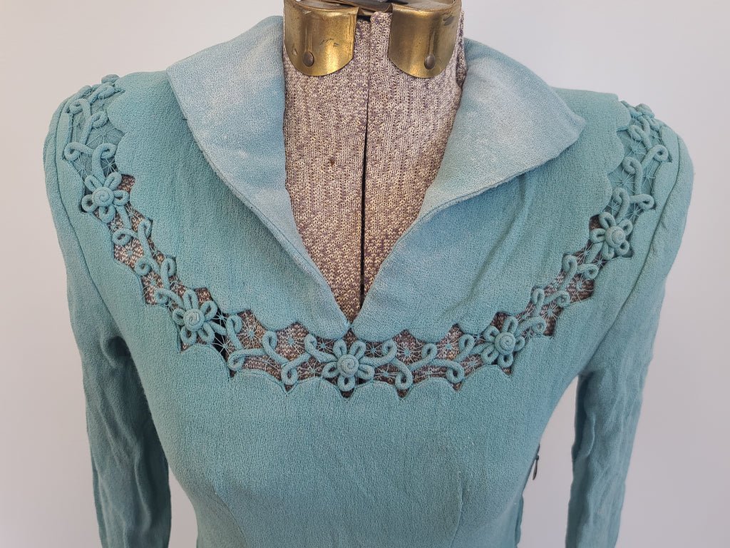 German Rayon Teal Dress(B-31.5' W-25' H-38') — image 6