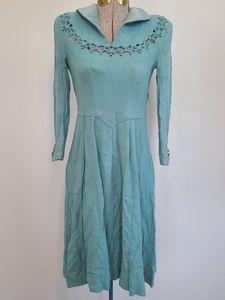 German Rayon Teal Dress(B-31.5' W-25' H-38')