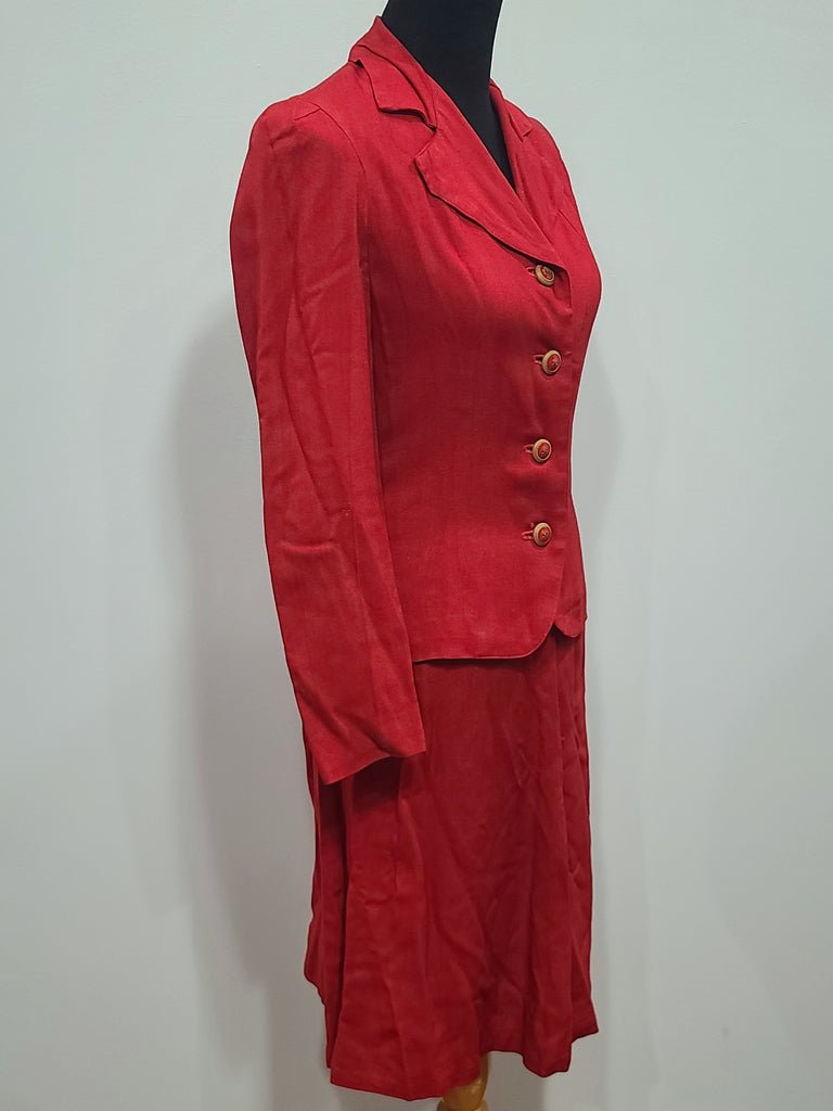 Red Skirt Suit(B-35' W-25.75' H-36') — image 4