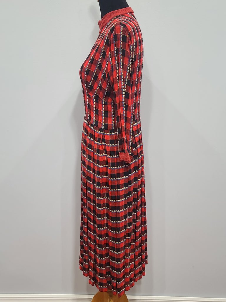 German Red and Black Plaid Dress with Heart Designs(B-38' W-32' H-48') — image 2