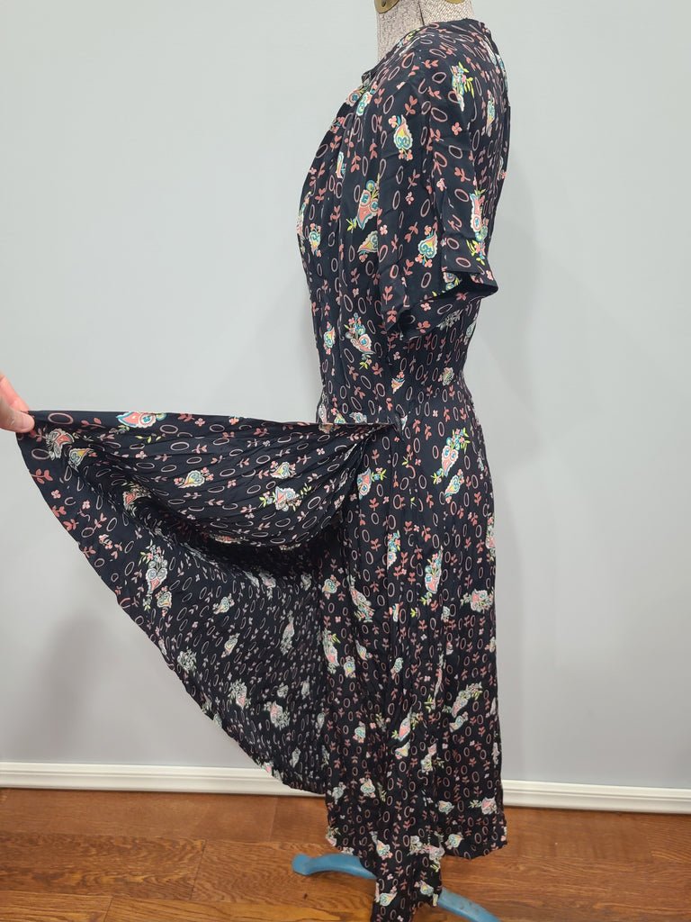 Flower and Leaf Print Cold Rayon Dress(B-36' W-28' H-37') — image 19