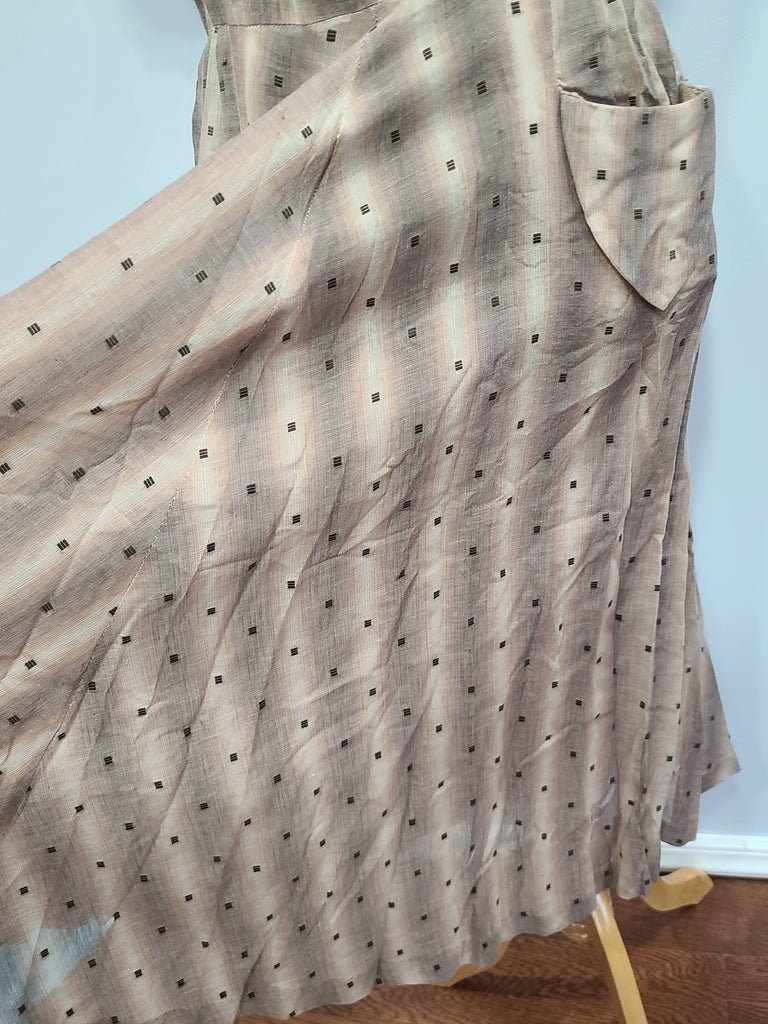 Brown Tan Stripe Dress(B-38' W-28' H-40') — image 13