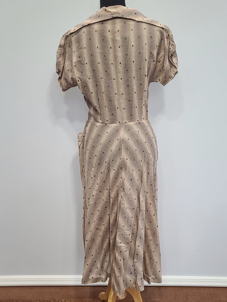Brown Tan Stripe Dress(B-38' W-28' H-40') — image 3