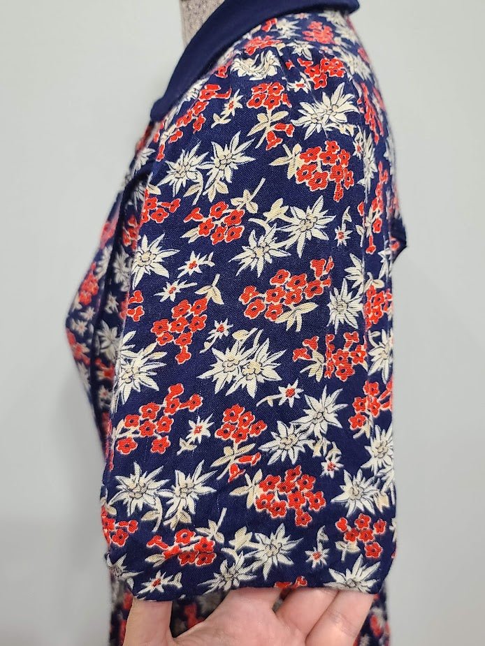 German Edelweiss Print Dress(B-35' W- 27.5') — image 11