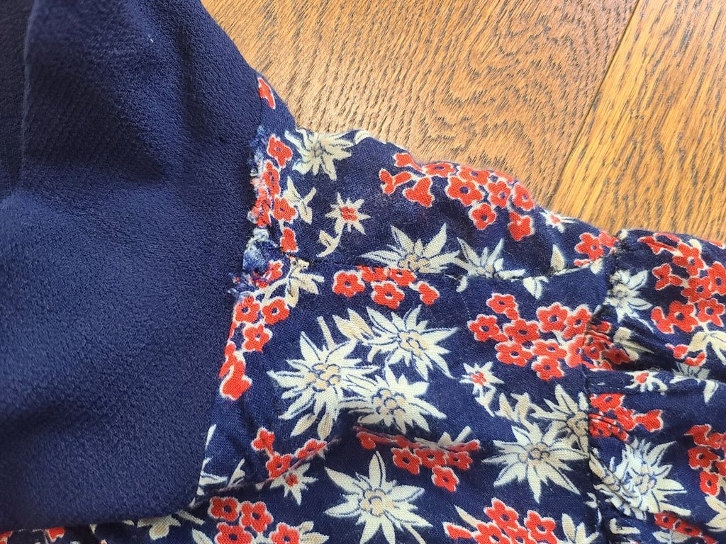 German Edelweiss Print Dress(B-35' W- 27.5') — image 18