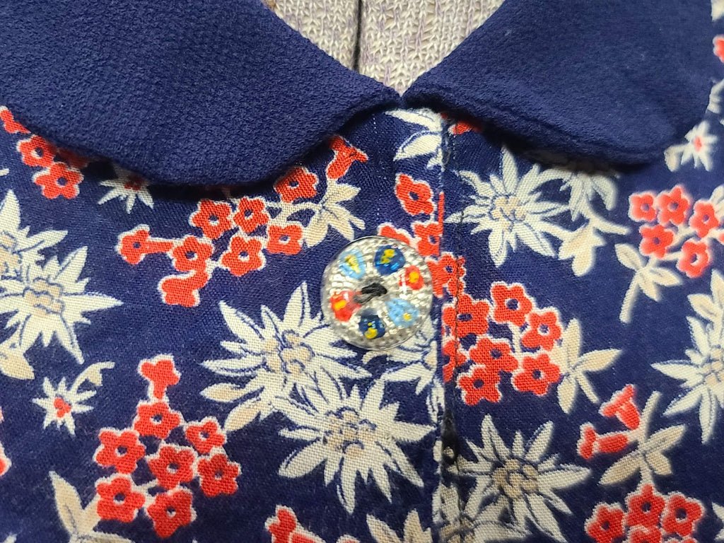 German Edelweiss Print Dress(B-35' W- 27.5') — image 6