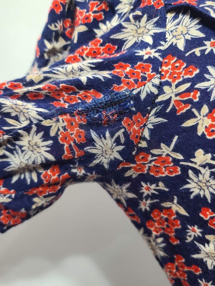 German Edelweiss Print Dress(B-35' W- 27.5') — image 7