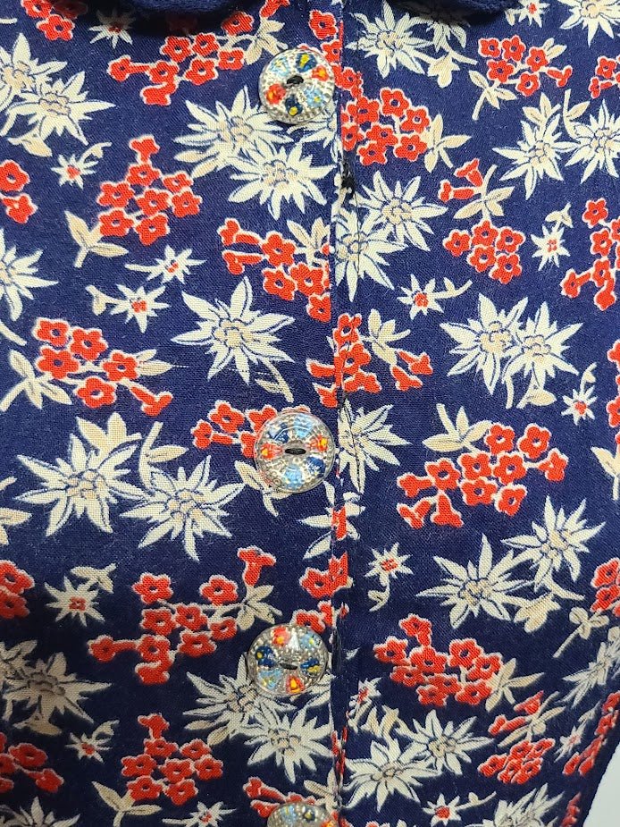 German Edelweiss Print Dress(B-35' W- 27.5') — image 9