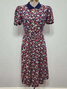 German Edelweiss Print Dress(B-35' W- 27.5')