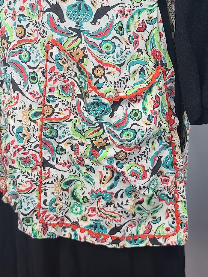 Black Dress with Novelty Print Apron(B-36' W-30' H-35.5') — image 8