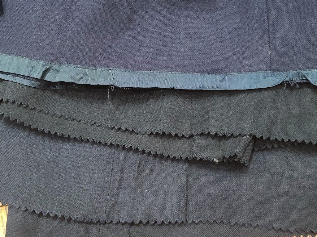 WAVES Skirt Size 8(23.5'-24' Waist) — image 7