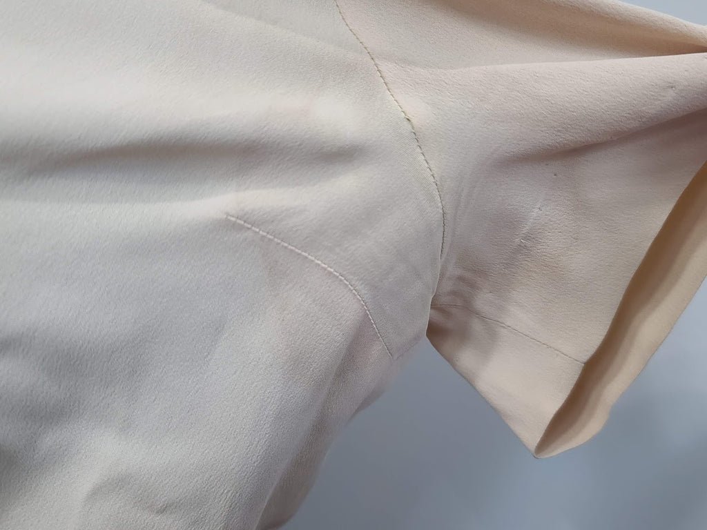 Blouse with Crown Embroidery and Skirt Set(B-41' W-28' H-41') — image 13