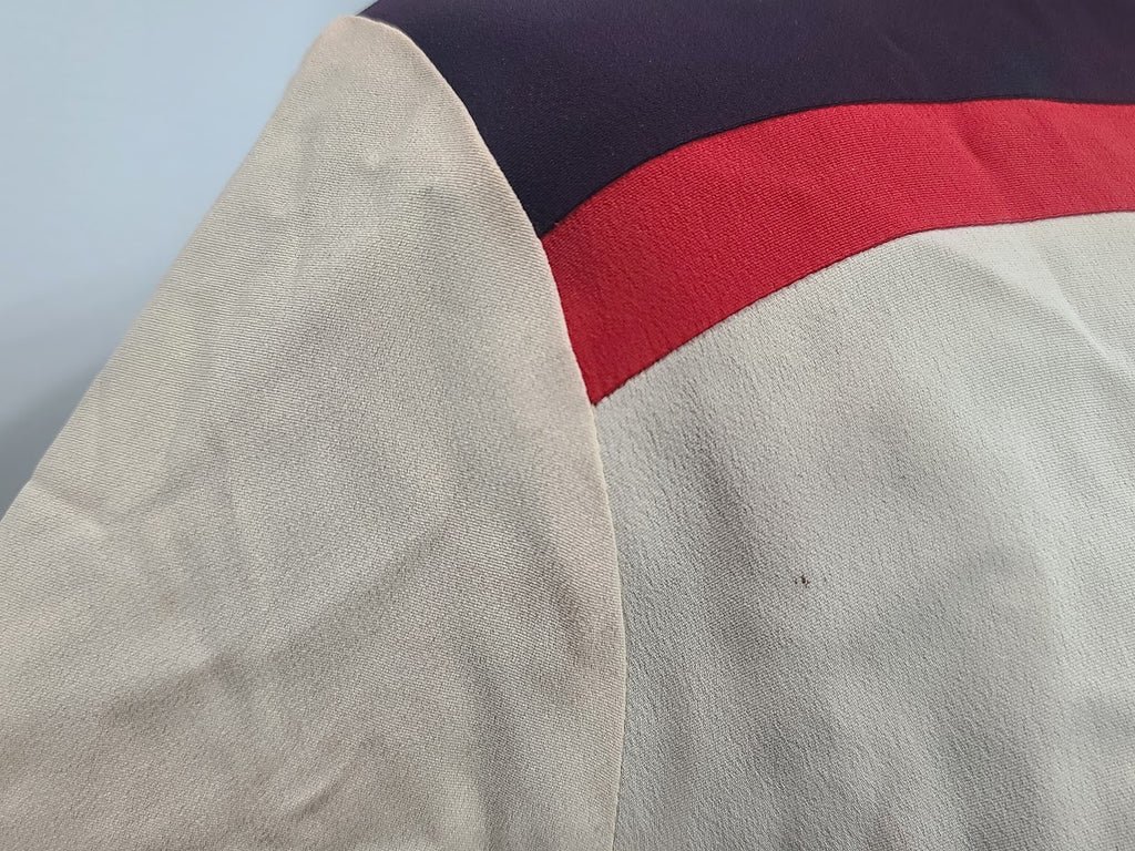 Blouse with Crown Embroidery and Skirt Set(B-41' W-28' H-41') — image 17