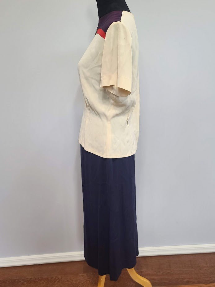 Blouse with Crown Embroidery and Skirt Set(B-41' W-28' H-41') — image 2