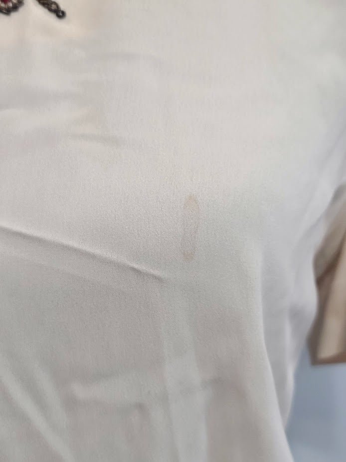 Blouse with Crown Embroidery and Skirt Set(B-41' W-28' H-41') — image 8