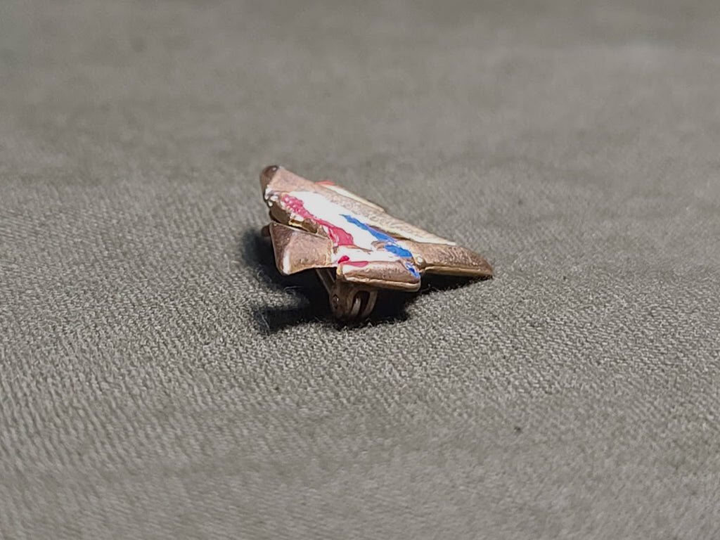 Small V for Victory Beethoven's 5th Symphony Music Note Pin — image 4