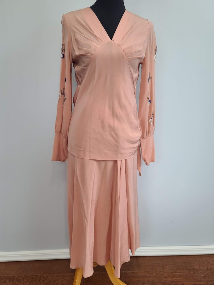 Pink Dress with Beading on Sleeves (Unique Style)(B-36' W-25'-31.5' H-35') — image 2