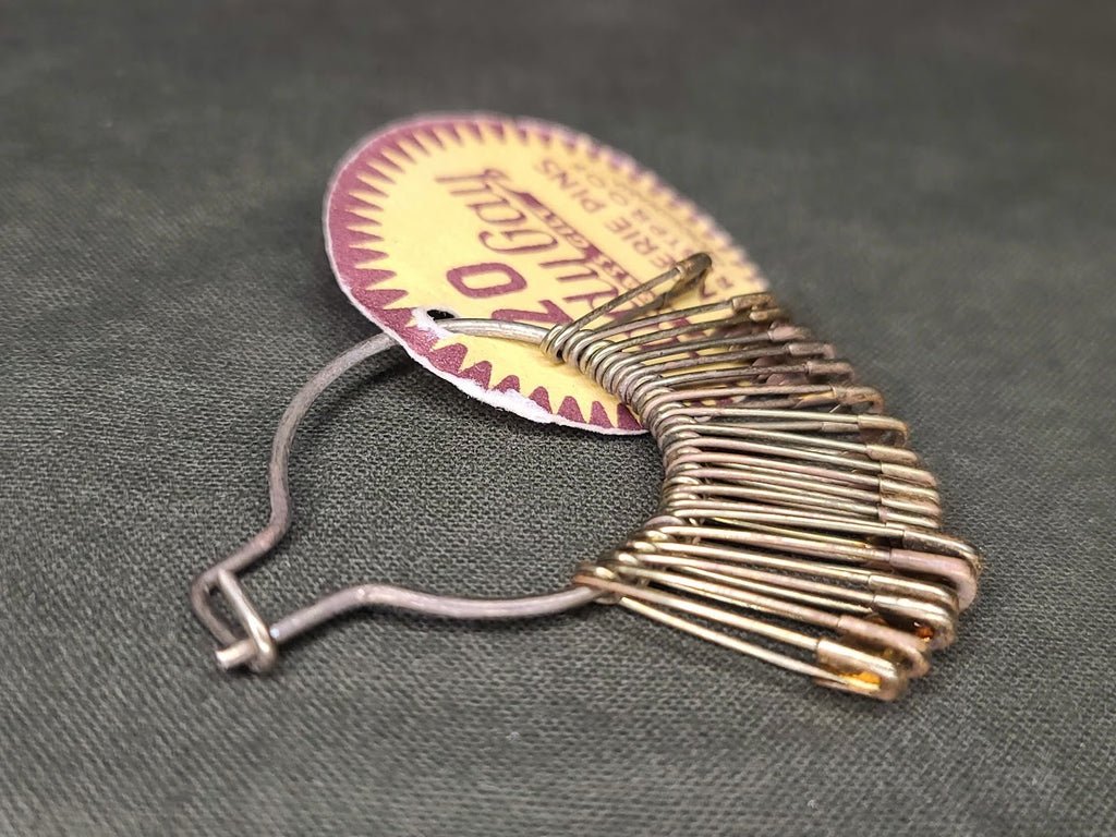 Lady Gay 20 Lingerie Pins — image 4