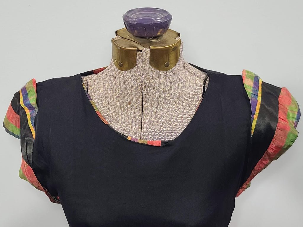 Gown with Colorful Skirt(B-30' W-22' H-full) — image 10